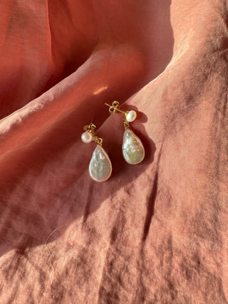 Keshi Pearl - Stud Earring