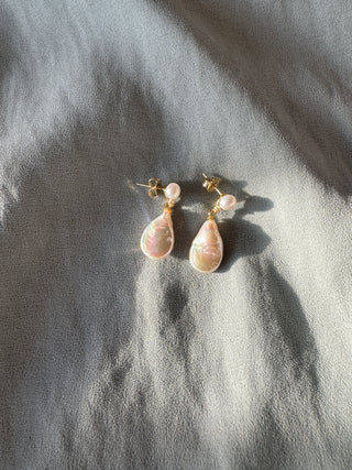 Keshi Pearl - Stud Earring
