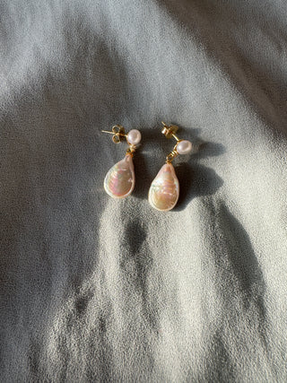 Keshi Pearl - Stud Earring