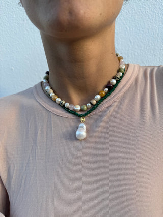 Green baroque pearl - Necklace